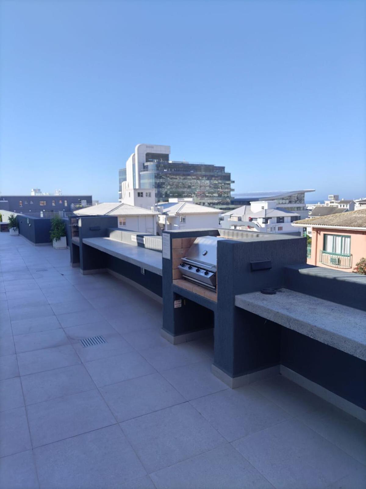 Sea Point Promenade Apartment *